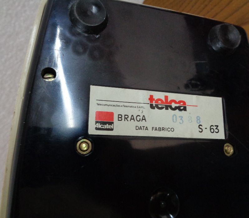 Telefone de mesa com teclas, marca Telca (Alcatel)