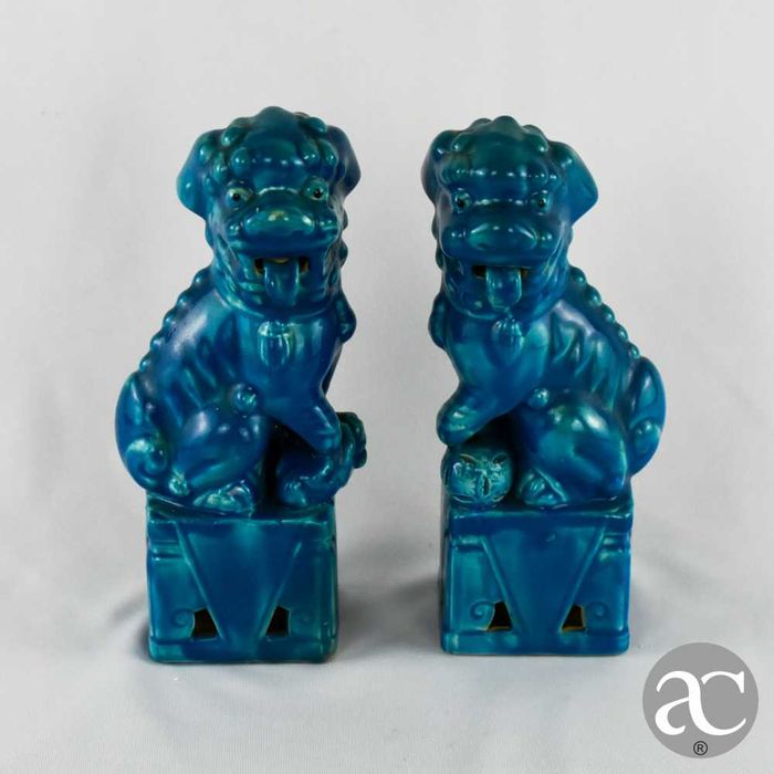 Par de Cães de Foo em cerâmica chinesa em cor azul