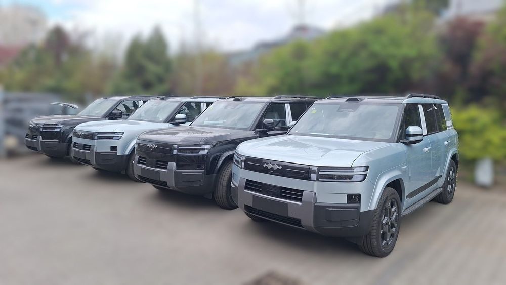 BYD Leopard 7 Leopard 7 Ultra | dostępne | FV23% | 490 KM | Plug-in | kilka kolorów