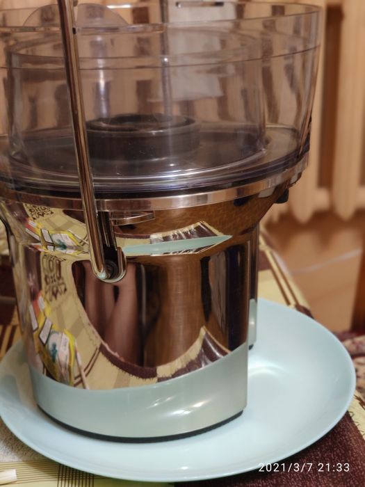 Соковыжималка BORK S400