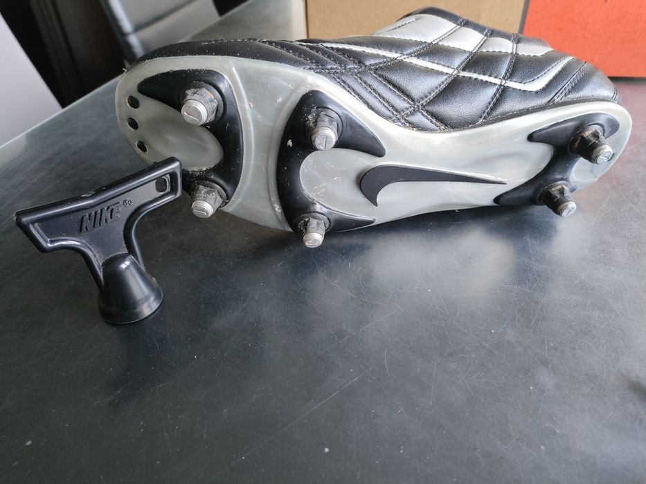 Buty sportowe korki