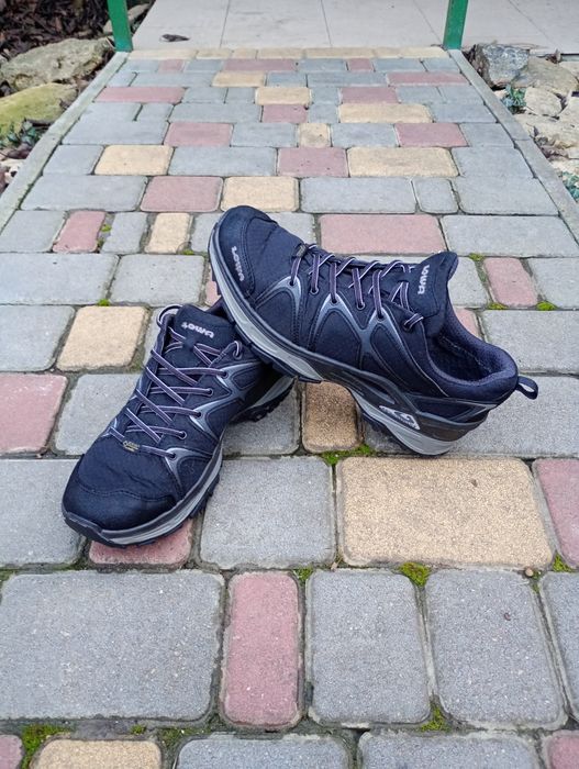 Кроссовки Lowa Gore tex 44