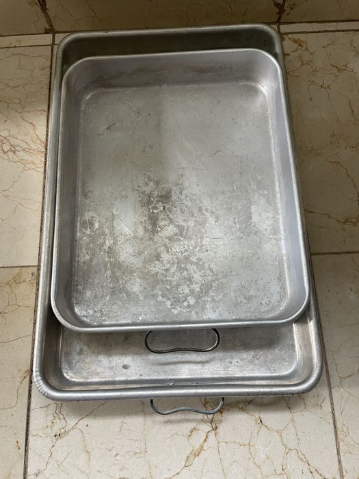 2 tabuleiros de aluminio