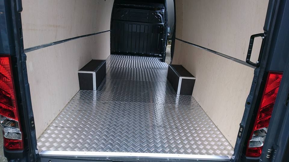 Zabudowa warsztatowa Iveco Daily L3H2