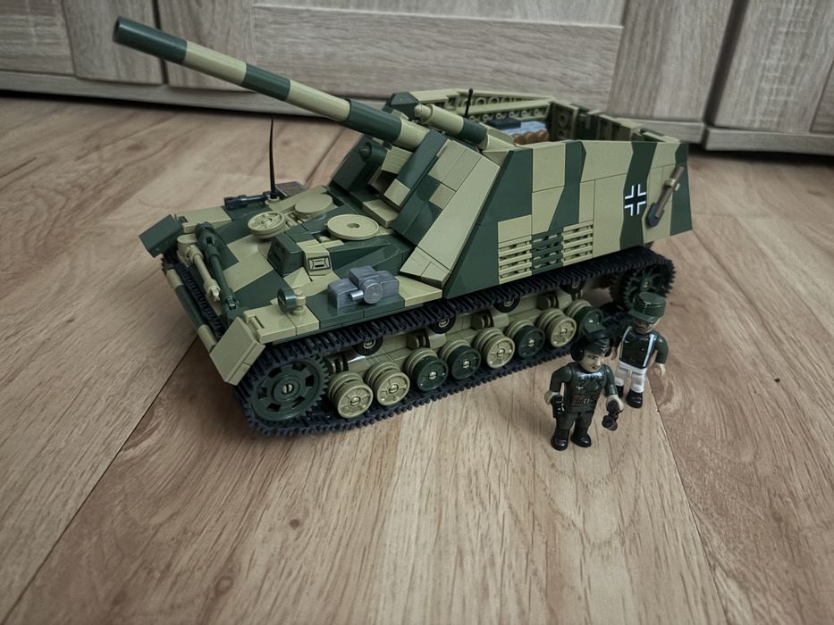 Cobi hummel dzialo samobieżne