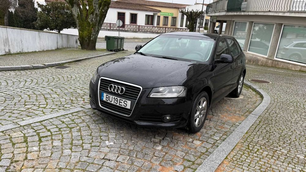 Audi A3 Sportback 8P 1.9 TDI com caixa automática