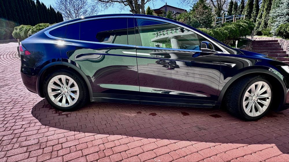 Tesla Model X 100d