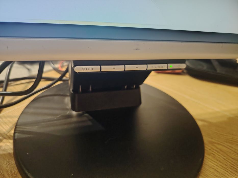 Monitor 20" NEC LCD205WXM (DVI, VGA, 1680x1050) – sprawny, do biura/warsztatu