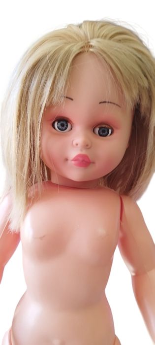 Bonecas para vestir trajes tradicionais ou outros