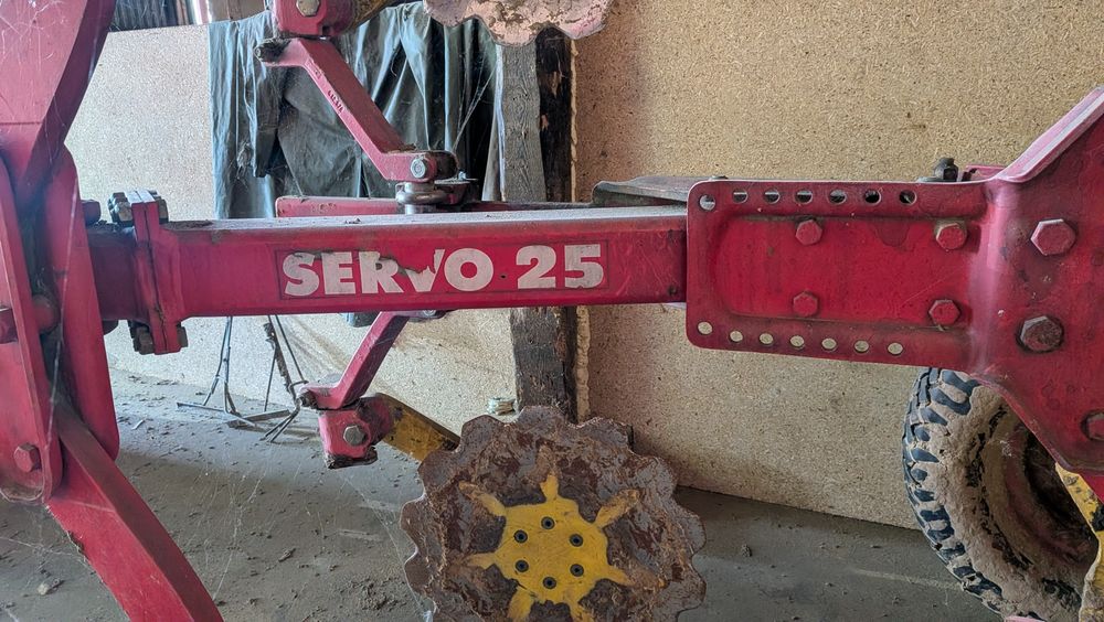 Pług Pottinger servo 25 4 skiby