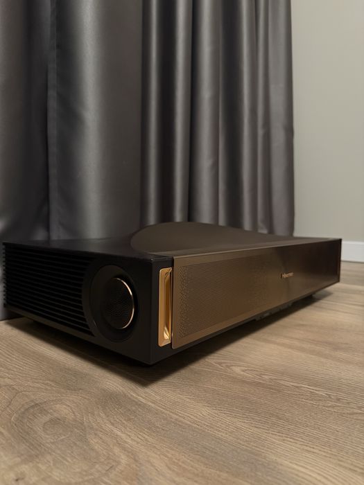 Лазерний проектор Hisense L9Q  флагман