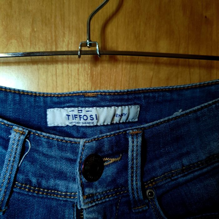 Calças de ganga com rasgões Tiffosi