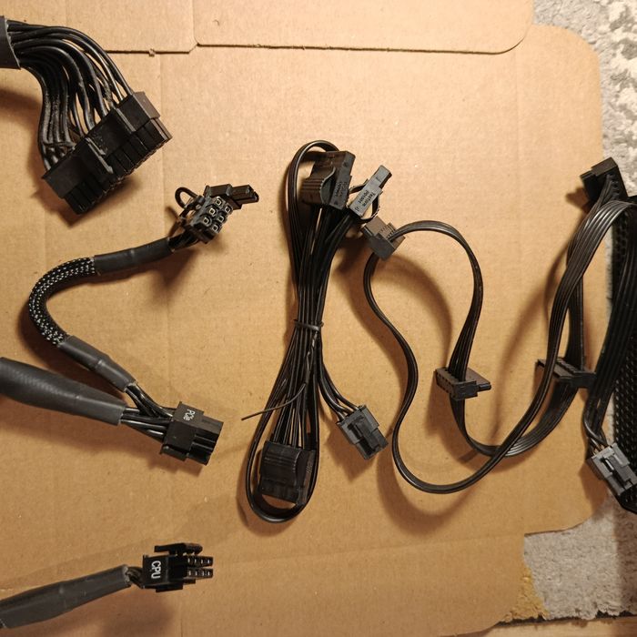 Zasilacz Corsair RM650i