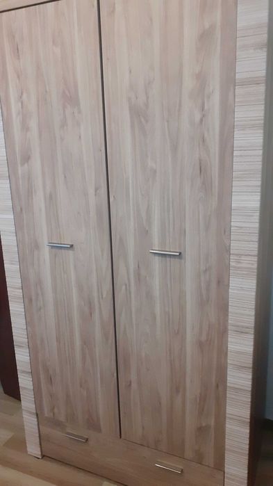 Szafa dwudrzwiowa z szufladą