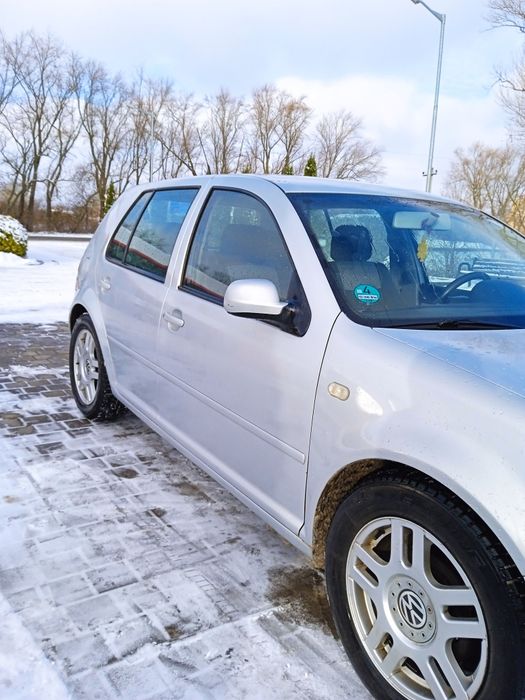 Продам машину гольф 4