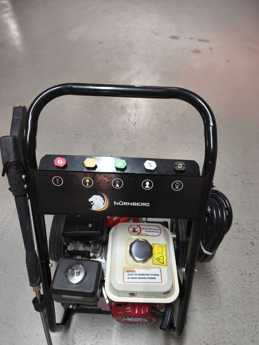 Máquina de lavar a pressão a gasolina 180bar NÜRNBERG