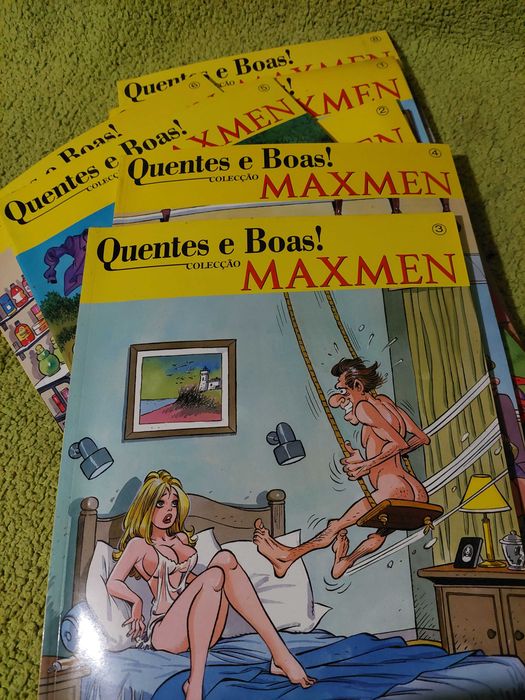 Diversos livros  incluindo uma coleção de receitas de cozinha