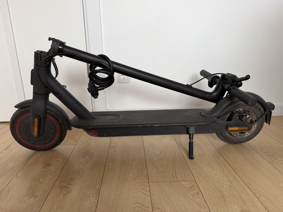 Електросамокат Xiaomi Mi Electric Scooter Pro 2
