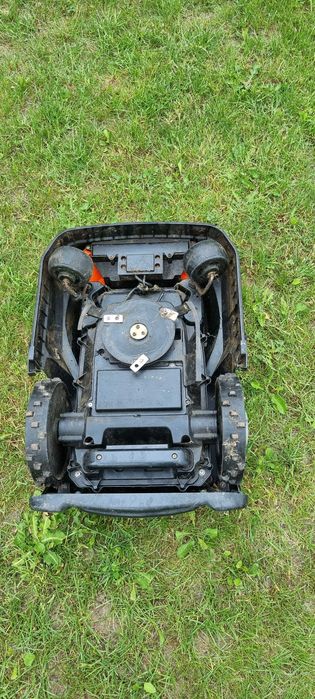 Robot koszący Yard Force SA600H z ekranem dotykowym