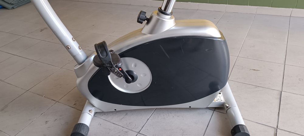 Bicicleta estática magnética