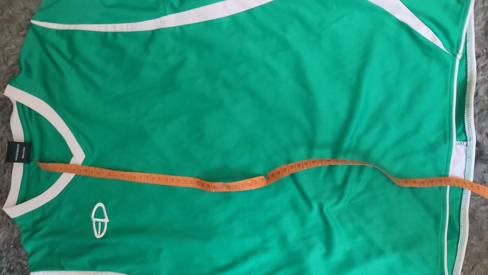 Футбольная форма и гетры