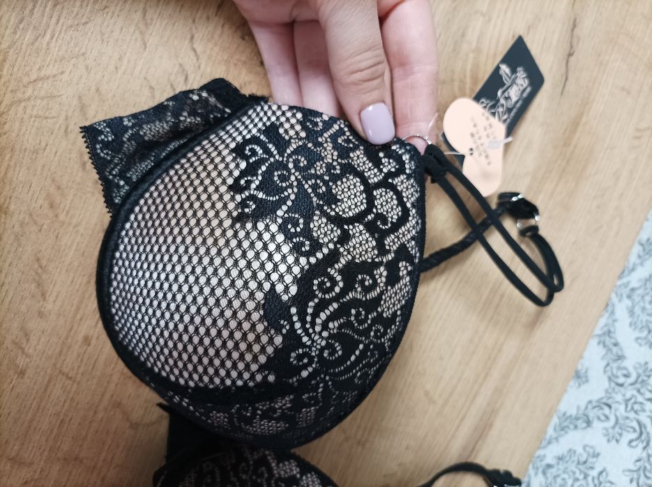 Новий бюстгальтер з пуш ап