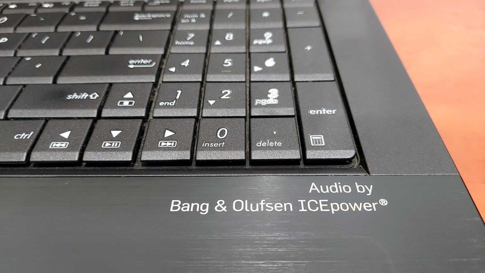 Wydajny ASUS 17,3 cale - i7 16GB SSD256GB+500GB Win11 Office Gry