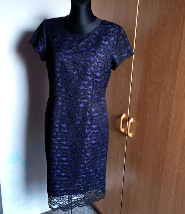 Elegancka sukienka koronka czerń fiolet r. 42