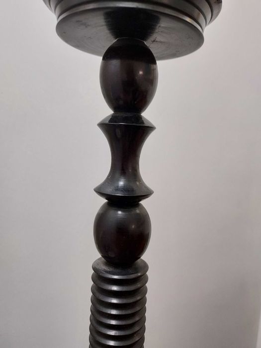 Arte Africana - Cinzeiro de Pé em Pau Preto