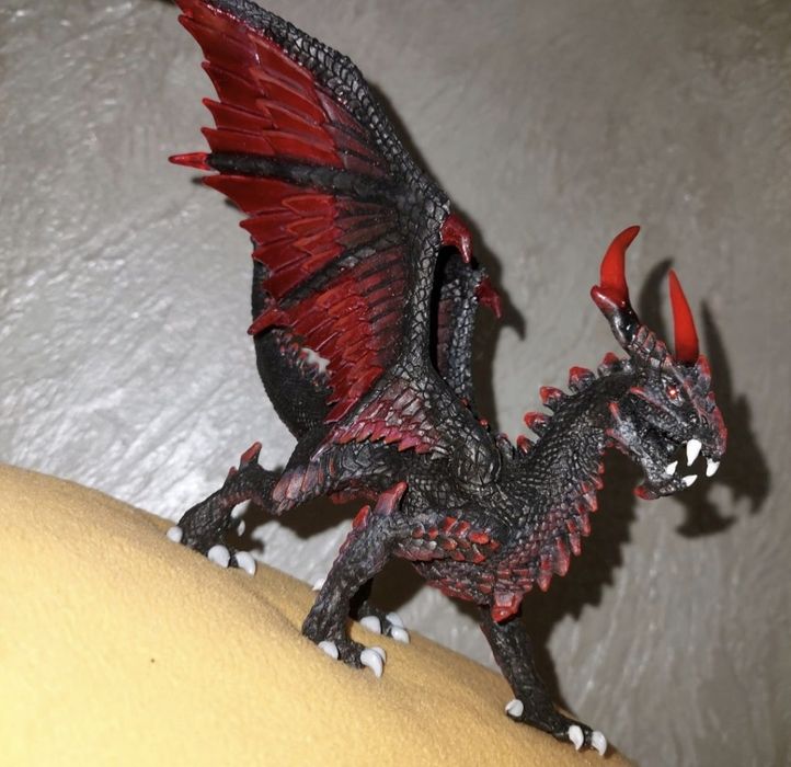 Фигурка дракона кастомная
