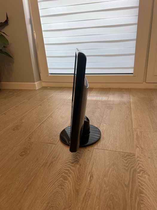 LG Flatron W2252TQ