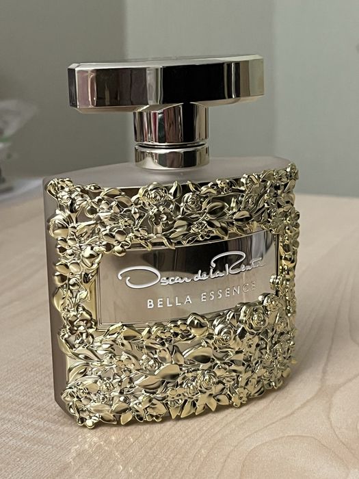 Oscar de la Renta Bella Essence