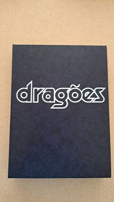 Revistas Dragões encadernadas