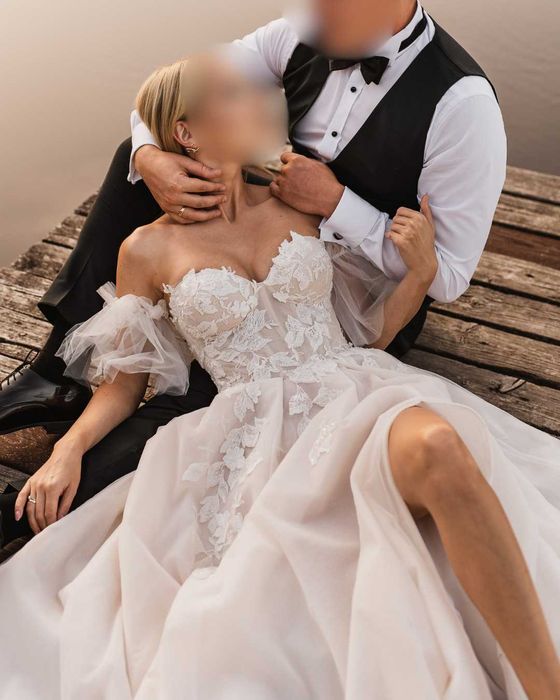 Efektowna Suknia ślubna La Mariee, model Flor z rozporkiem