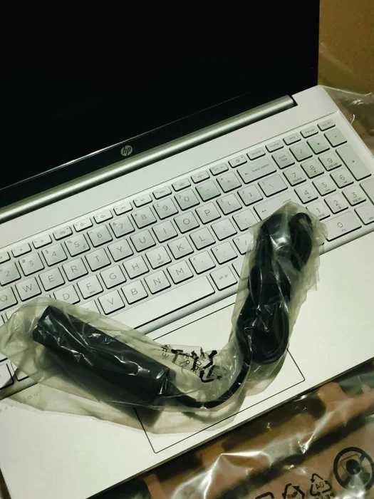 1680/24 Laptop HP 15-eg2570nw 15" Intel Core i5 16 GB / 512 GB NOWY