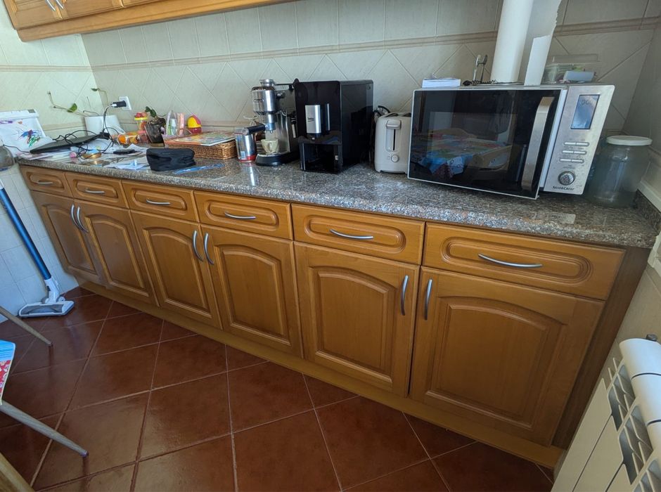 Cozinha em madeira maciça