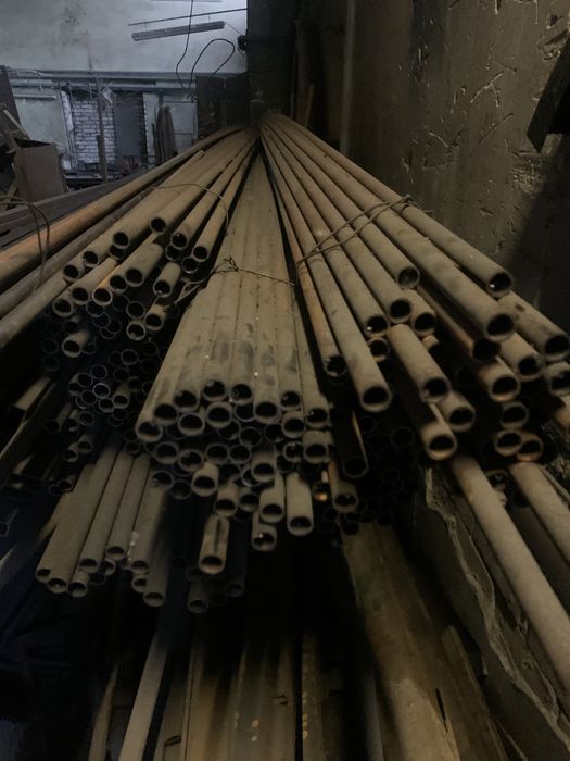 Труба стальна  меблева 20х 1,5х6000