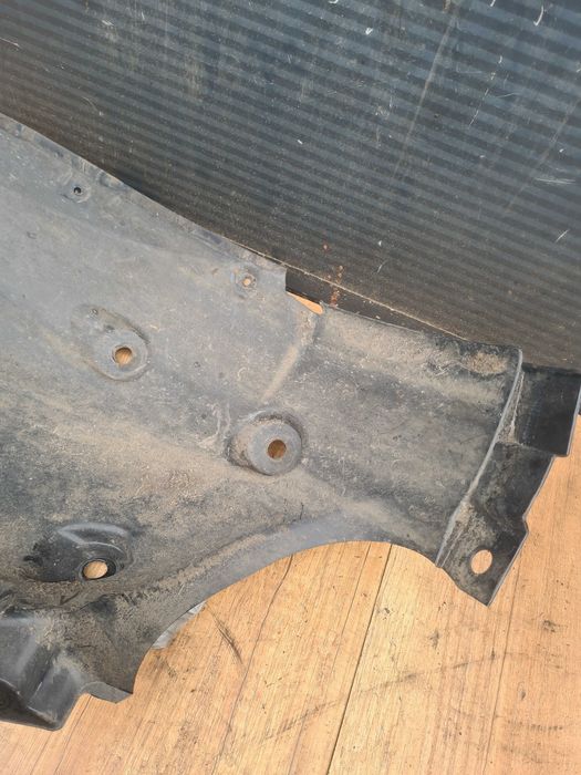 Renault Captur II nadkole przednie prawe