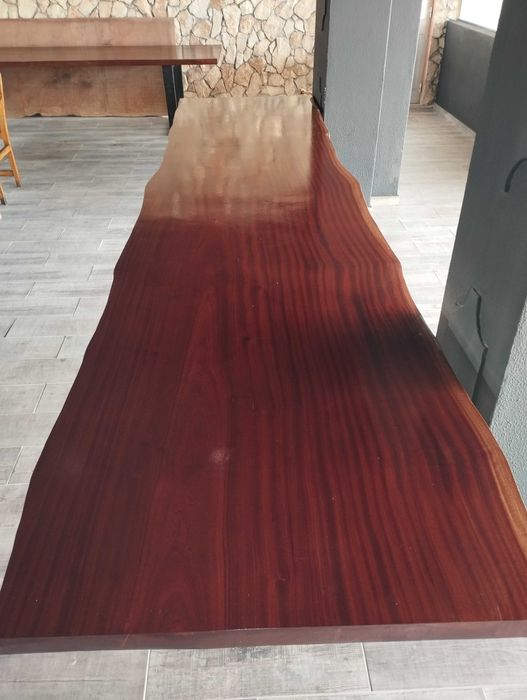 Mesa madeira maciça