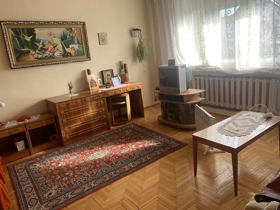 Продаж будинку, придатного для проживаня декількох сімей