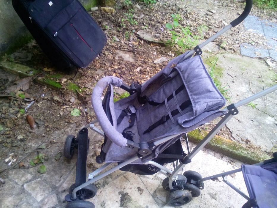 Carrinho bebe + berço 20eur.