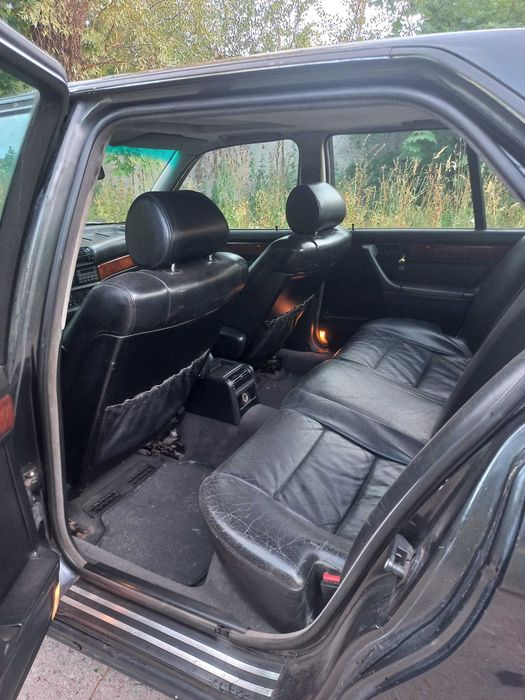 Продам BMW E32 735I