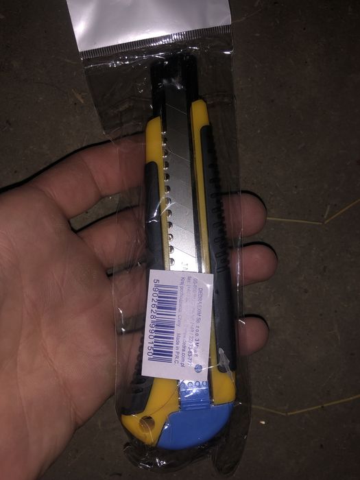 Нож строительный