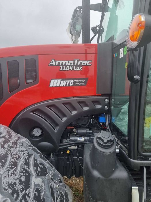 Трактор ArmaTrac 1104 LUX Пневма навес 5т 2 вани Perkins ZF 16+16 АРК