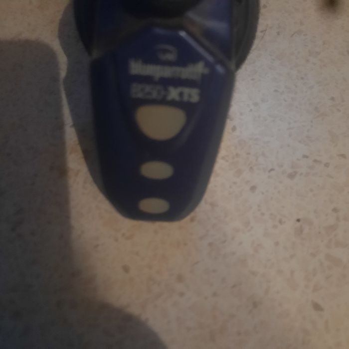 Блютуз        гарнитура