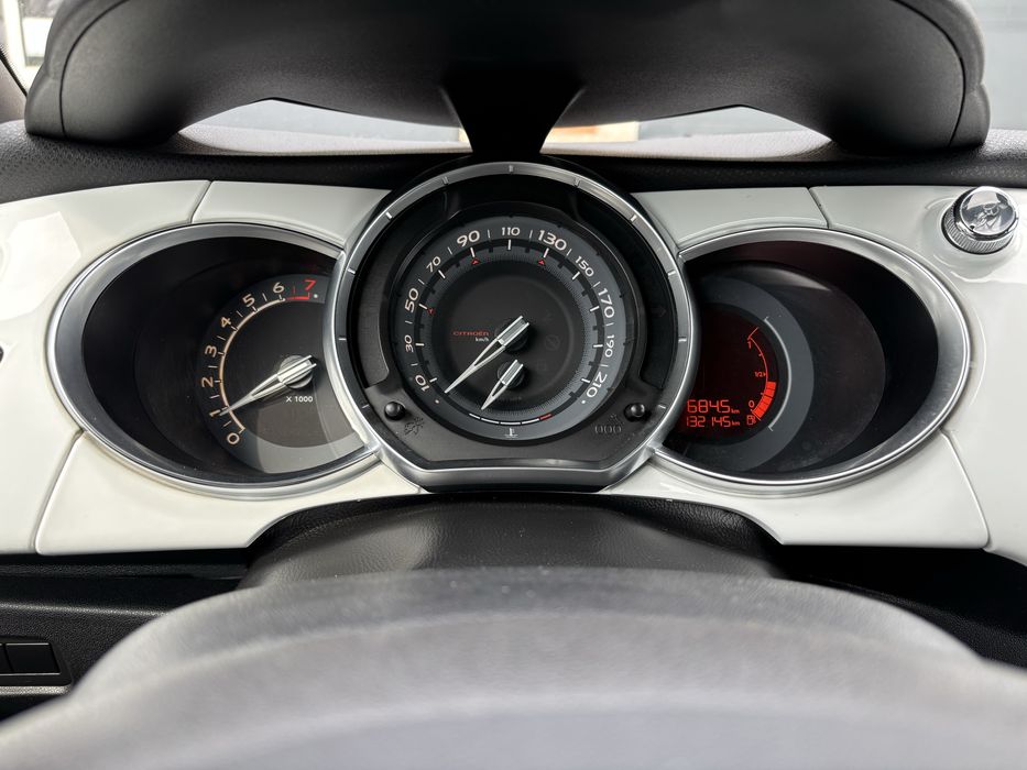 DS3 2010r 1.6T 155kM  Benzyna