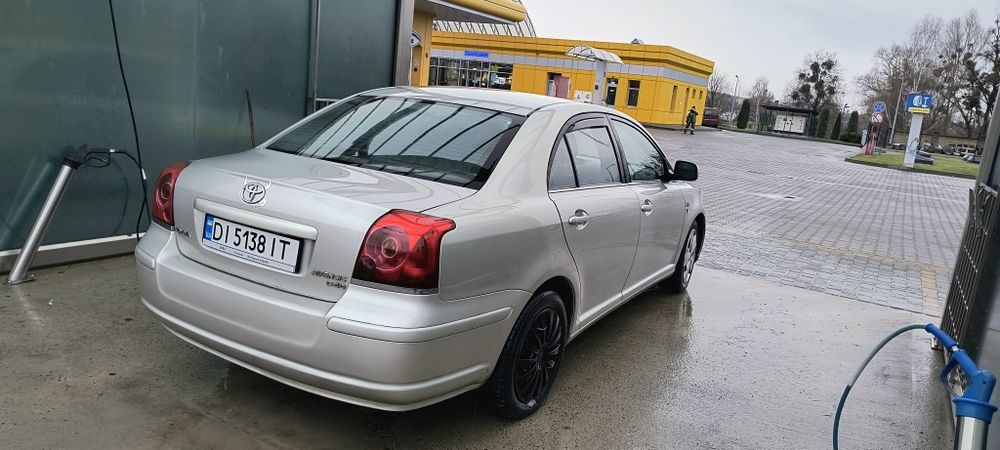 Продам або обміняю Toyota Avensis T25