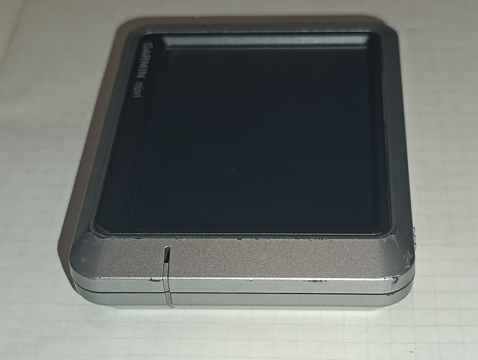 GPS-навигатор автомобильный "Garmin Nuvi 200".