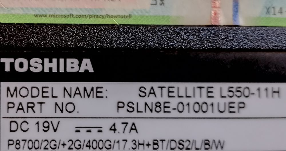 Computadores Toshiba e ASUS
