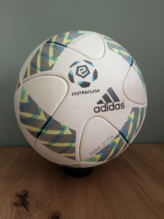 Piłka Adidas Errejota
